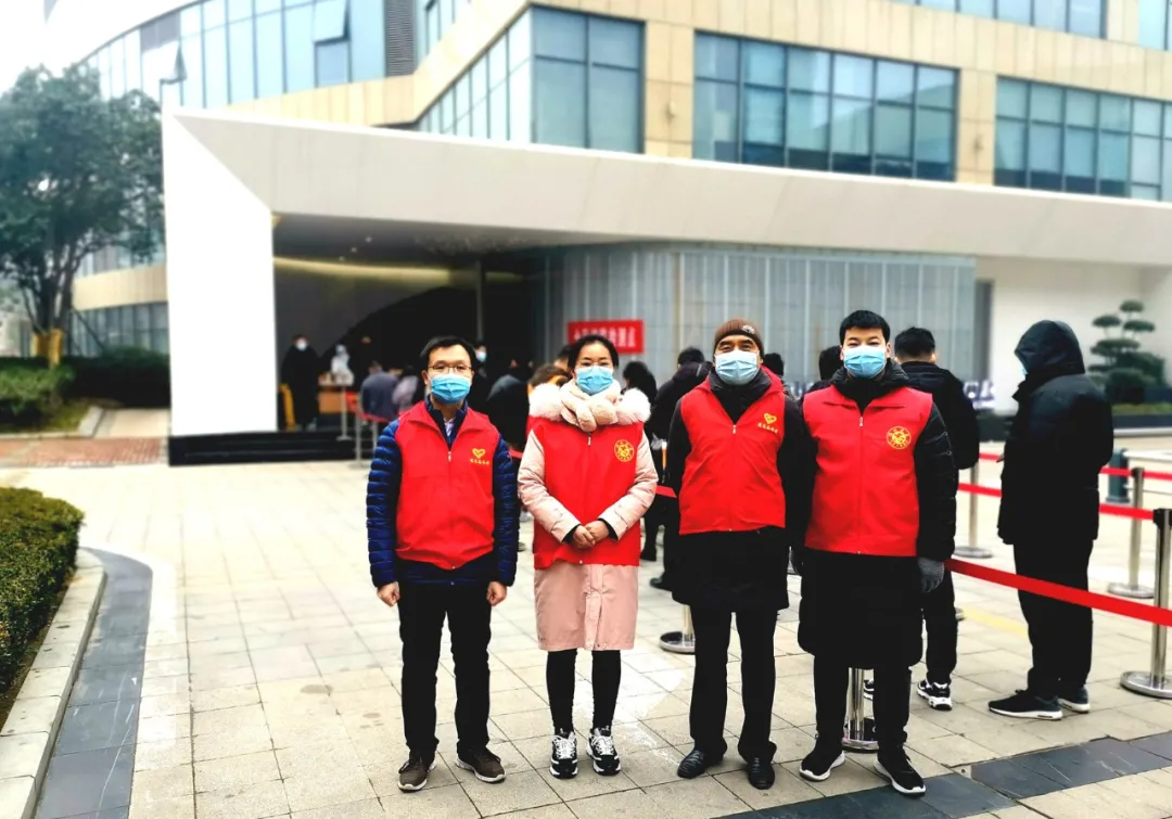 方便员工、方便群众&mdash;&mdash;康利达集团持续开展全员核酸采集志愿者服务