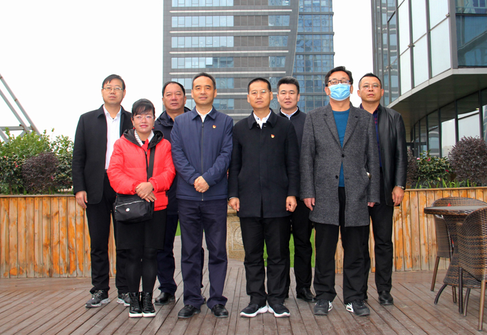 内蒙古达拉特旗委组织部副部长贾军一行到康利达集团观摩调研非公党建工作